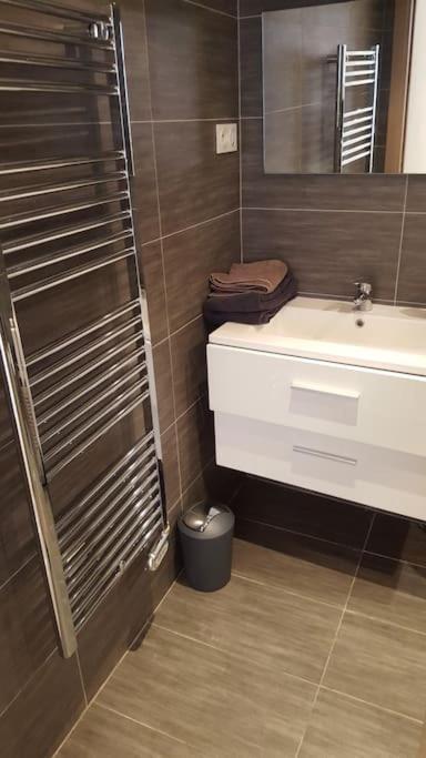 Ravissant Au Coeur Du Vieil Appartement