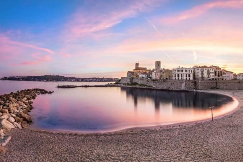 Ravissant Au Coeur Du Vieil Appartement Antibes