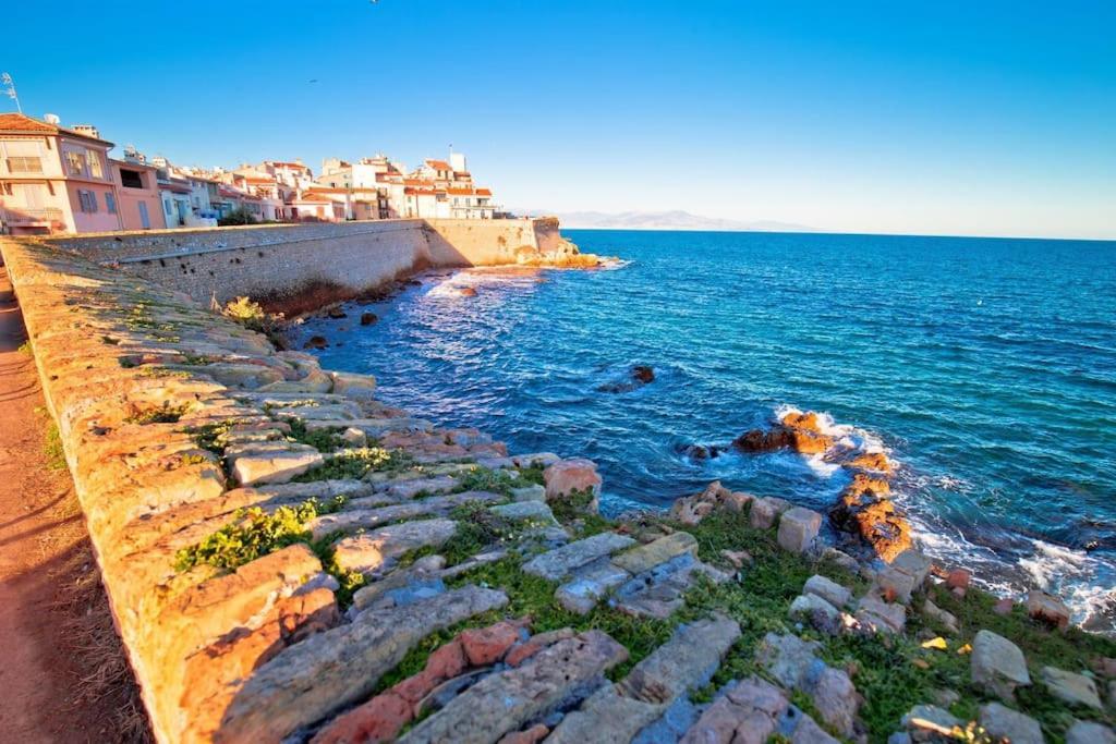 Ravissant Au Coeur Du Vieil Appartement Antibes
